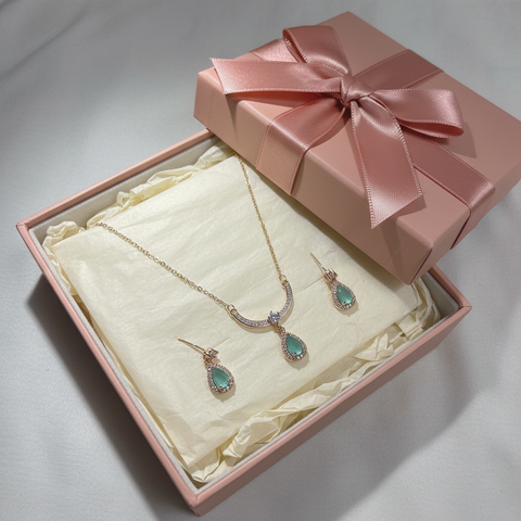 Emerald Teardrop Set